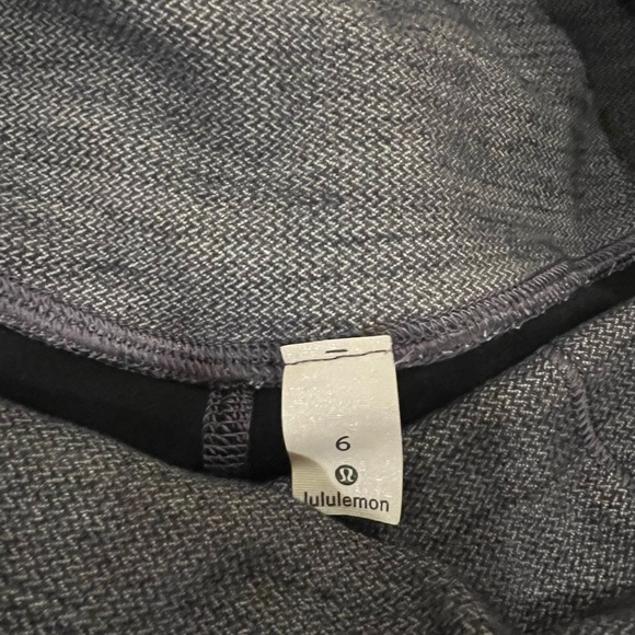 Lululemon • Gray Leggings - Picture 4 of 4